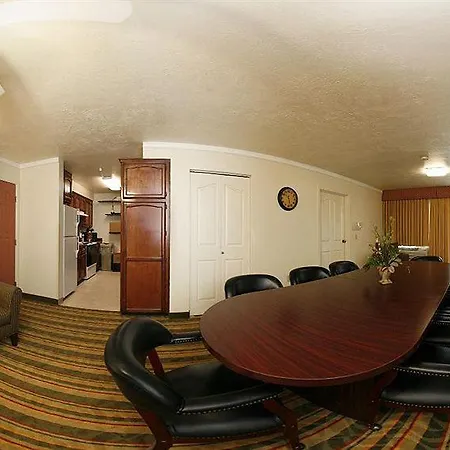 Quality Inn 